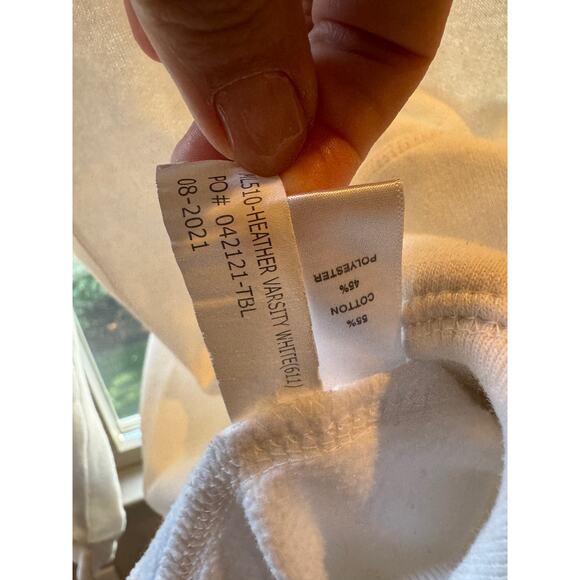 White WISCONSIN BADGERS HOODED SWEATSHIRT
League Collegiate
Large
MSRP $65 - Picture 5 of 5